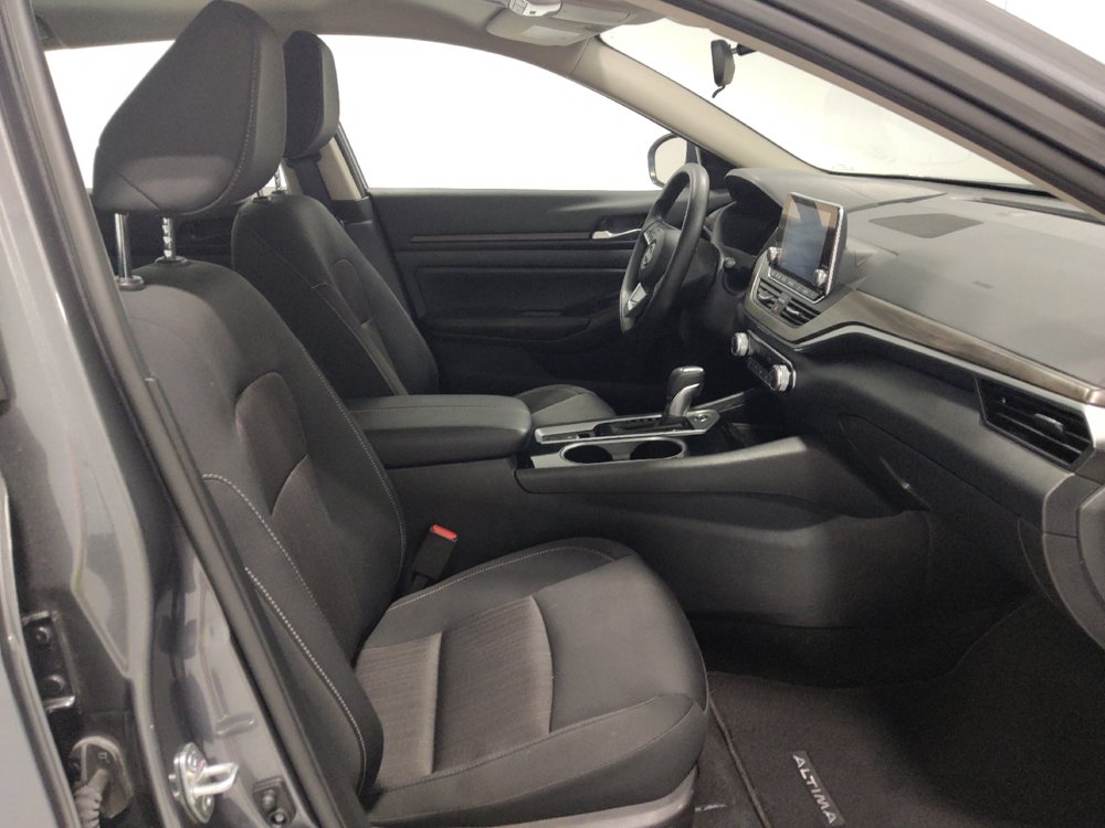 Used 2024 Nissan Altima 2.5 SV AWD/4WD image 21