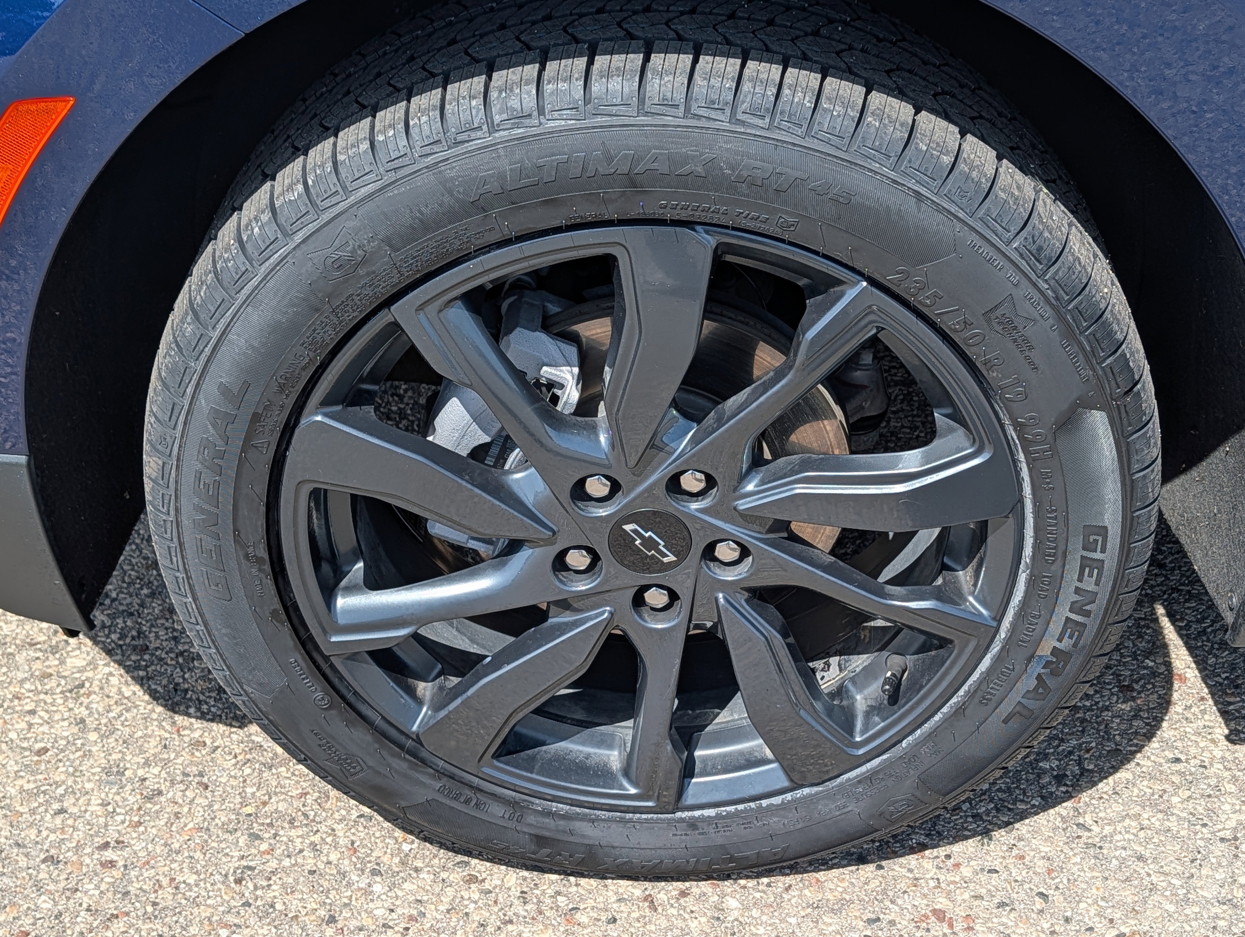 Used 2022 Chevrolet Equinox RS w/ RS Leather Package AWD/4WD image 7