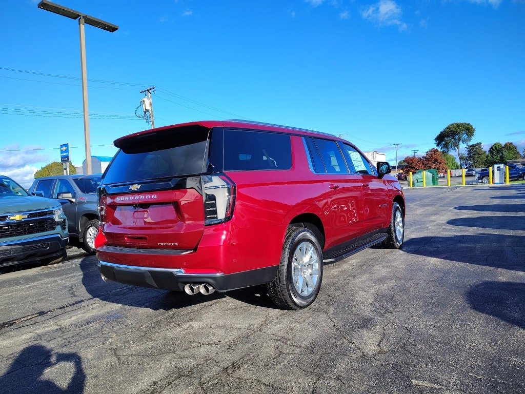 New 2026 Chevrolet Suburban Premier image 3