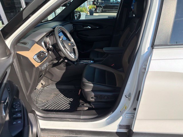 Used 2021 Chevrolet TrailBlazer ACTIV w/ Technology Package AWD/4WD image 4