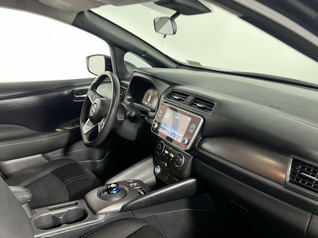 Used 2023 Nissan Leaf S image 29