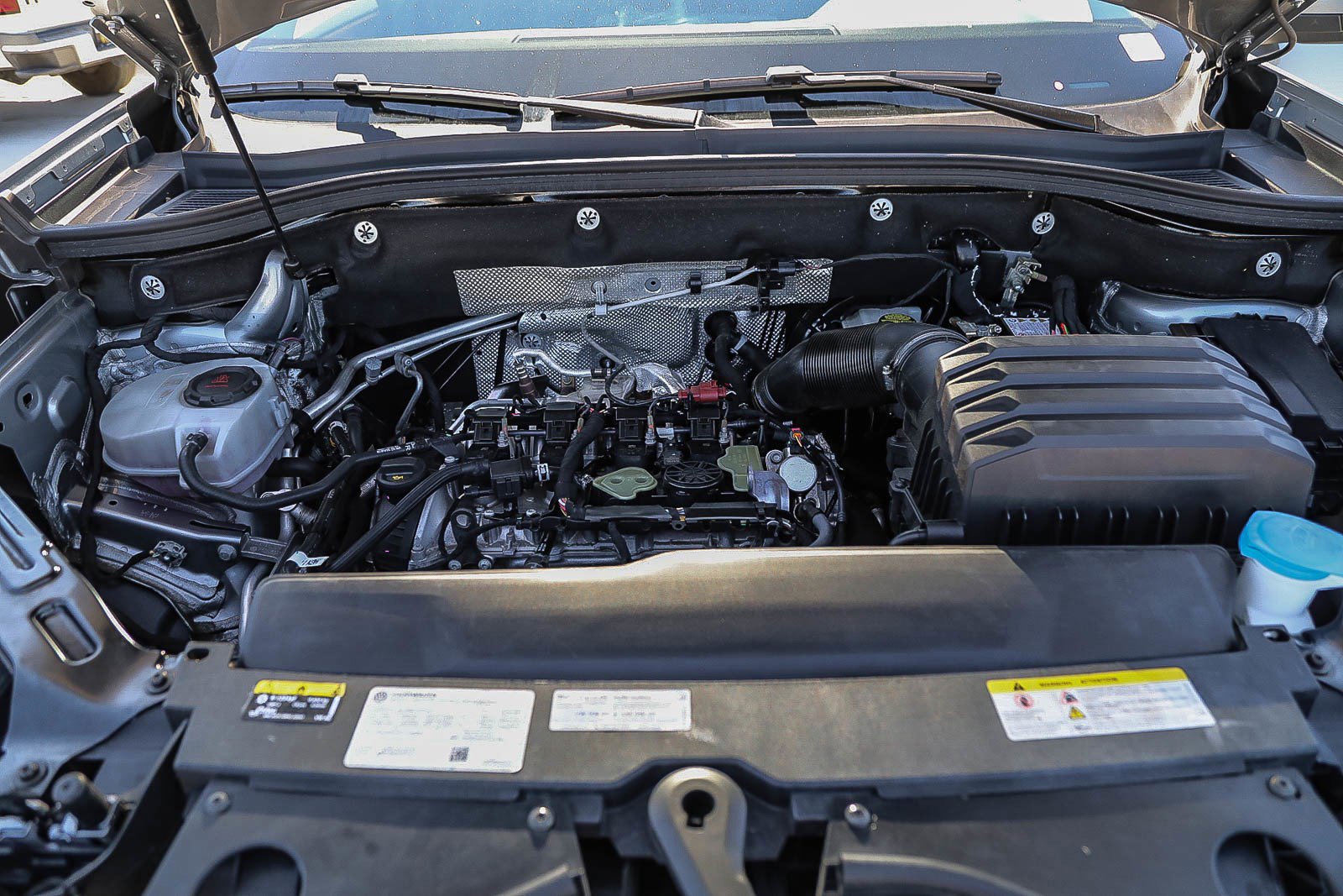 Used 2024 Volkswagen Atlas SE image 26