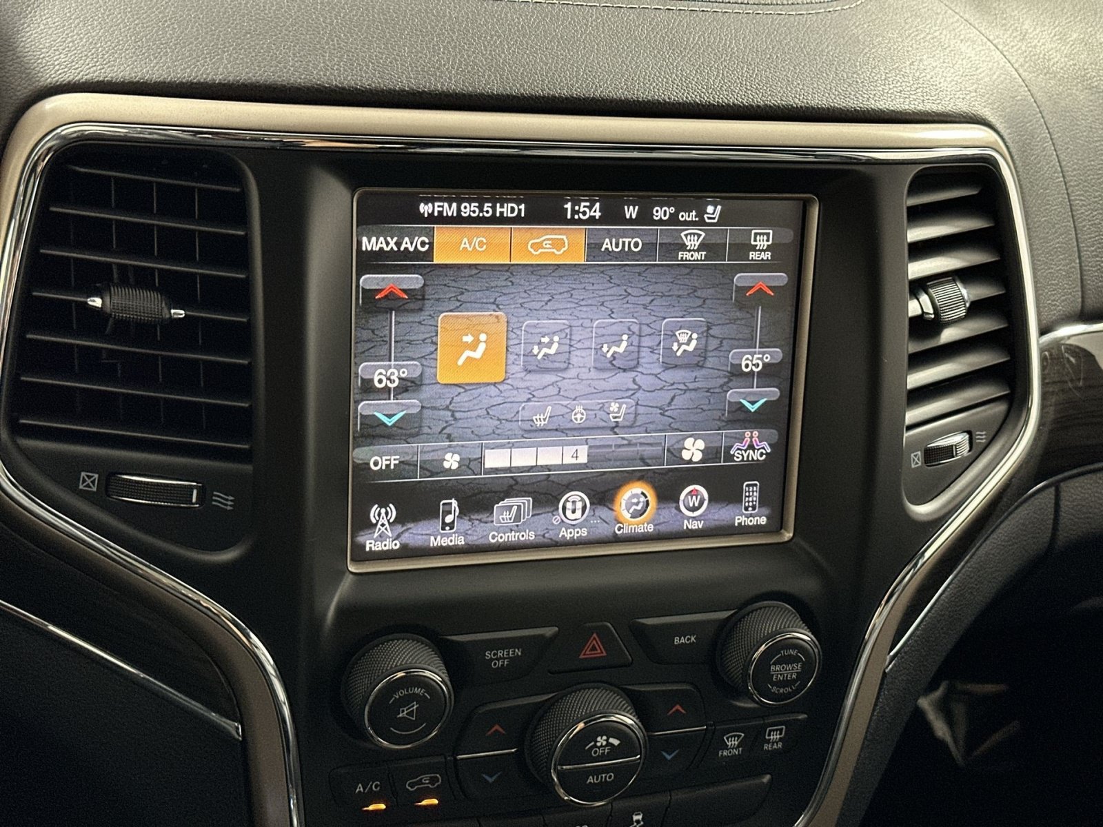 Used 2015 Jeep Grand Cherokee Overland AWD/4WD image 21