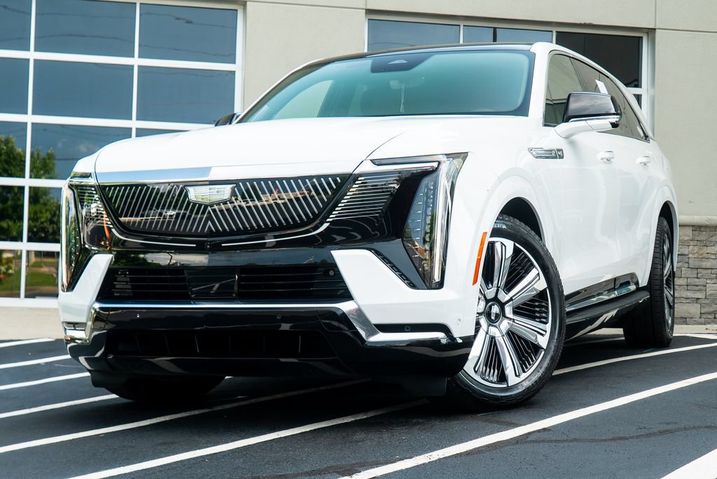 Used 2025 Cadillac Escalade IQ Luxury 2 w/ LPO, Premium Carpet Package AWD/4WD image 2