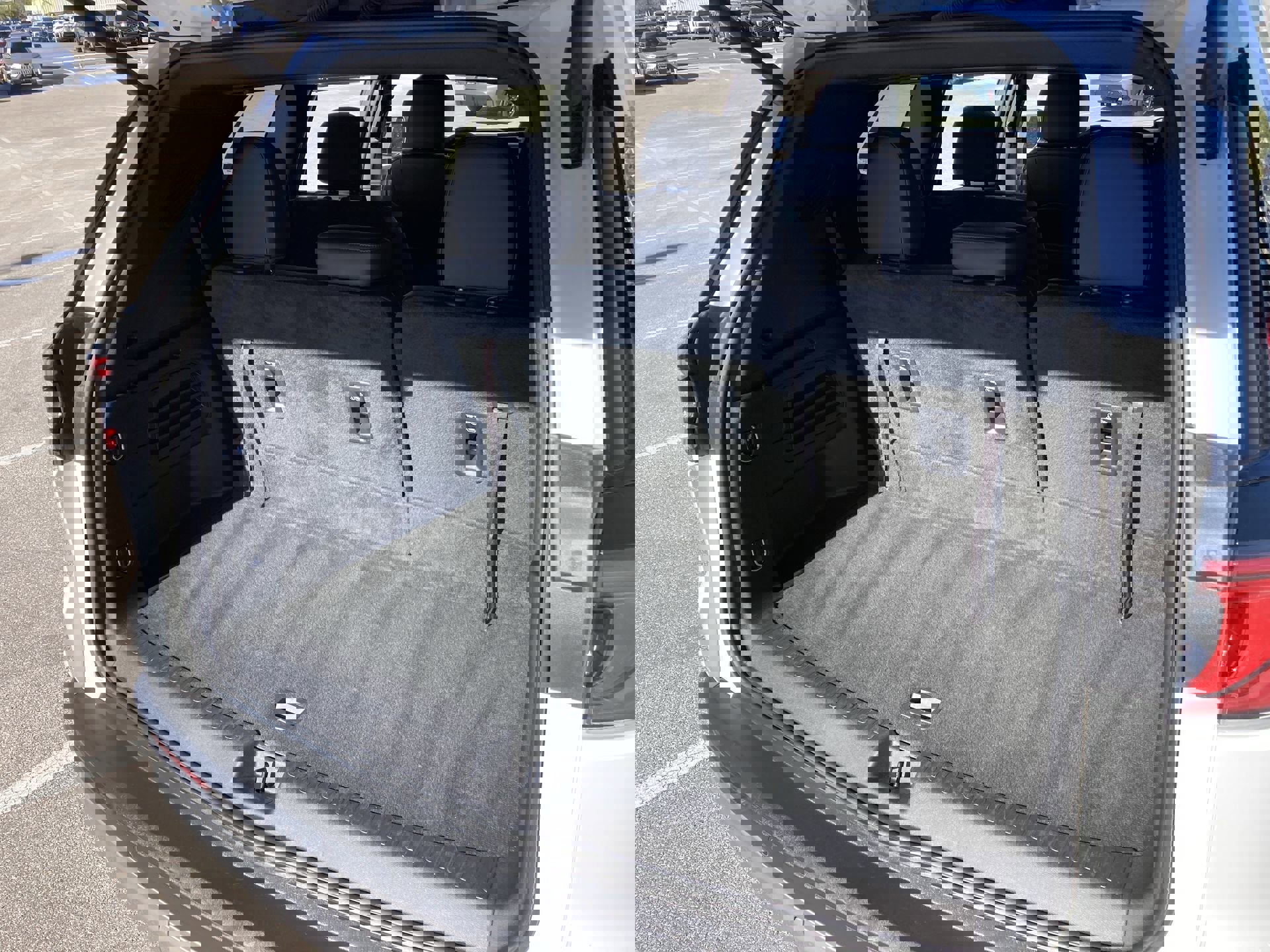 Used 2024 GMC Acadia Elevation image 22