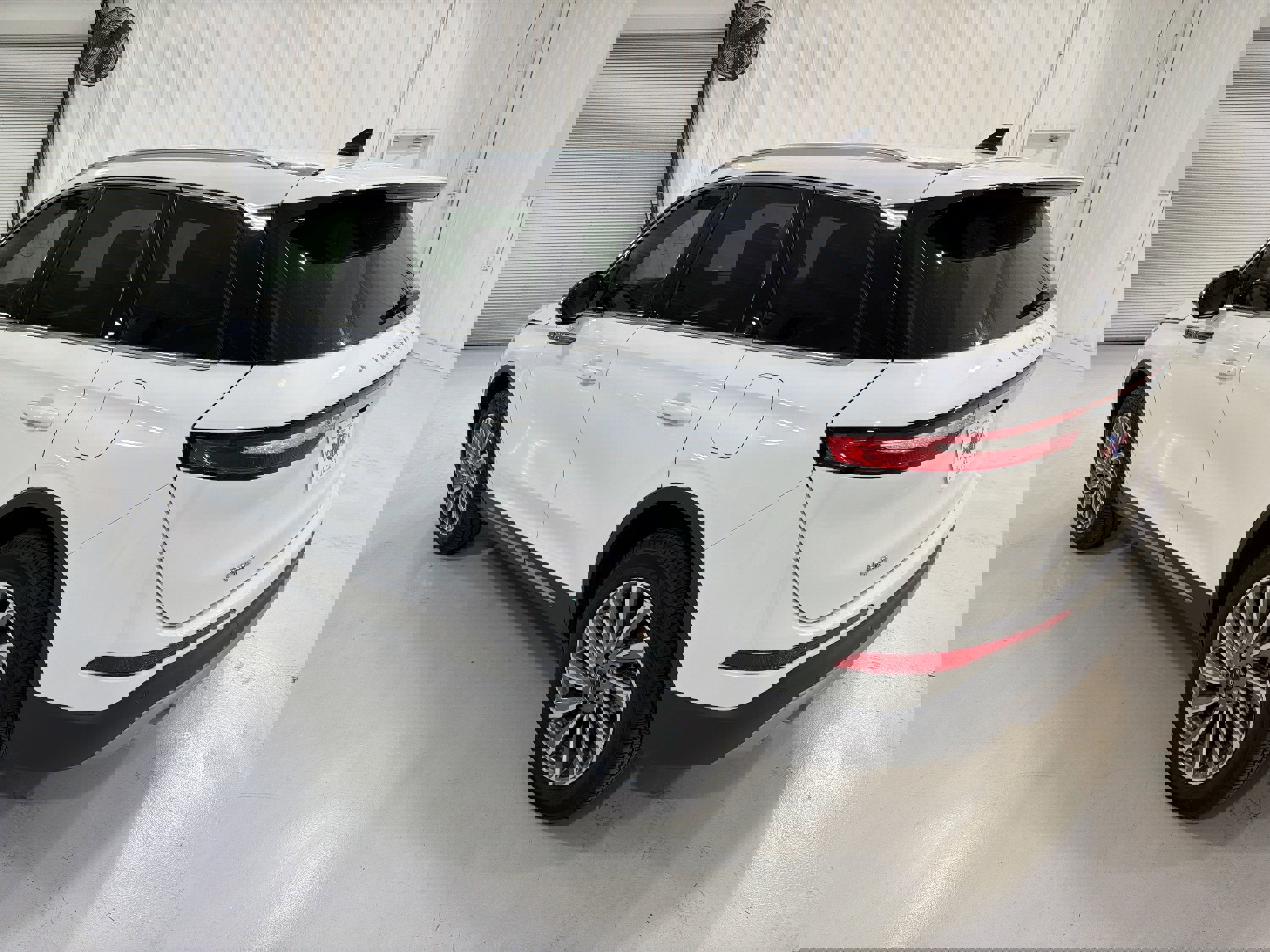 Used 2024 Lincoln Corsair Reserve image 25