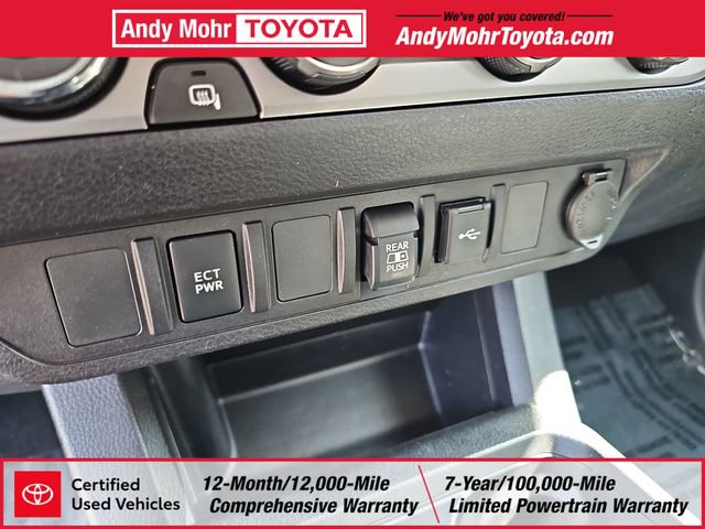 Certified 2020 Toyota Tacoma SR5 w/ Blackout Package AWD/4WD image 27