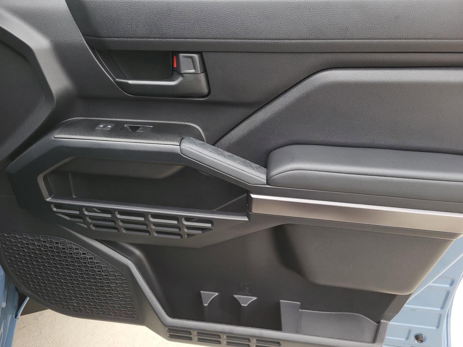 Used 2025 Toyota 4Runner SR5 RWD image 7