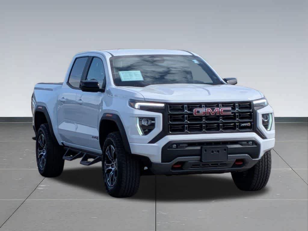 Used 2023 GMC Canyon AT4 AWD/4WD image 8