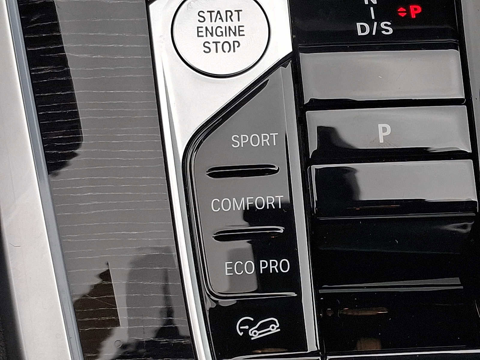 Certified 2025 BMW X5 xDrive40i w/ M Sport Package image 26