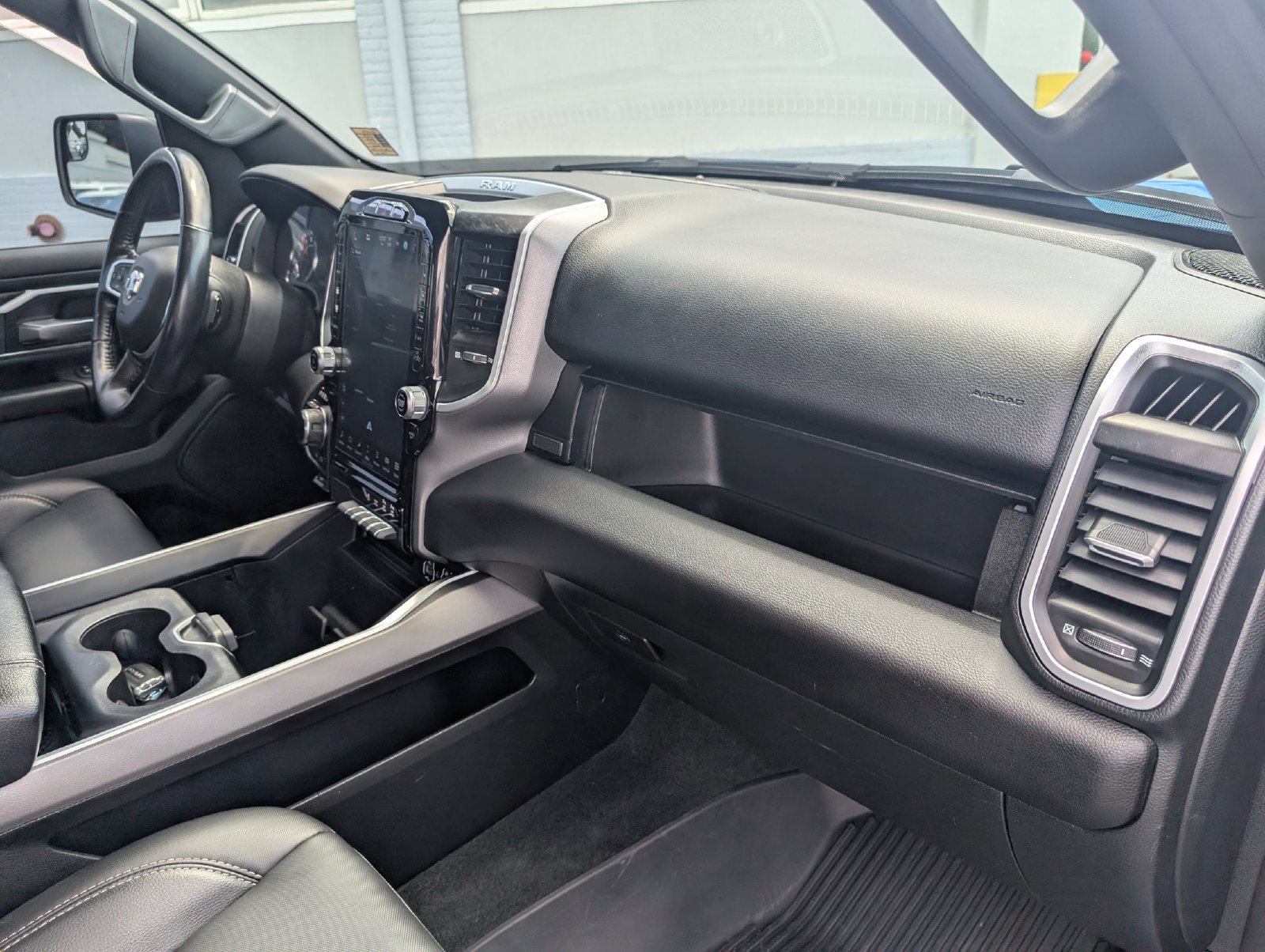 Used 2023 RAM 1500 Big Horn AWD/4WD image 29