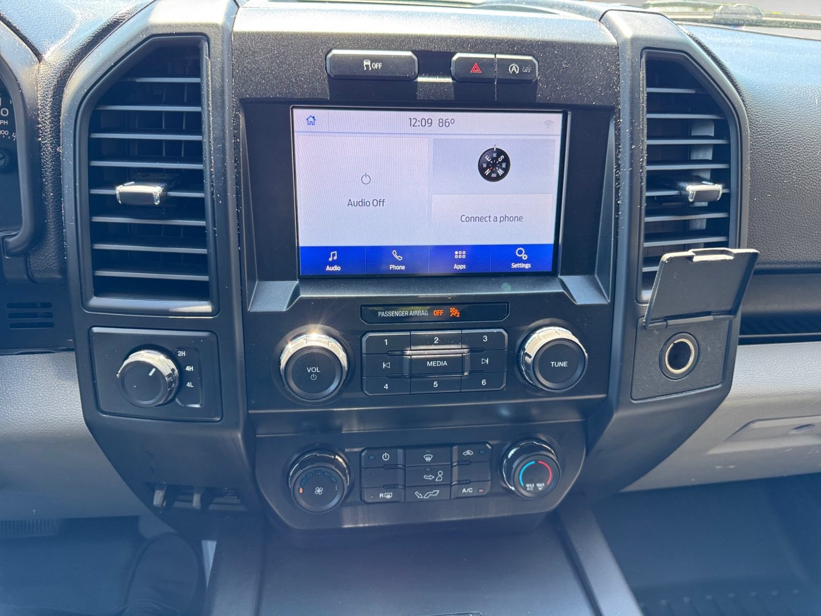 Used 2020 Ford F150 XL w/ Equipment Group 101A Mid AWD/4WD image 15