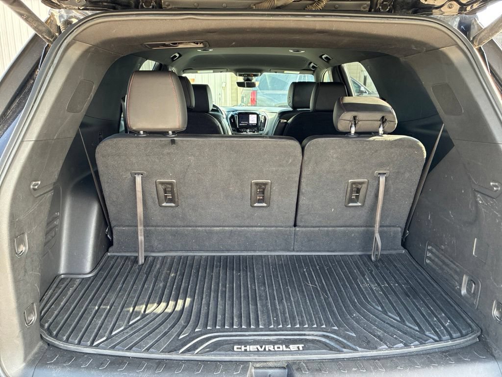 Used 2023 Chevrolet Traverse RS FWD image 8