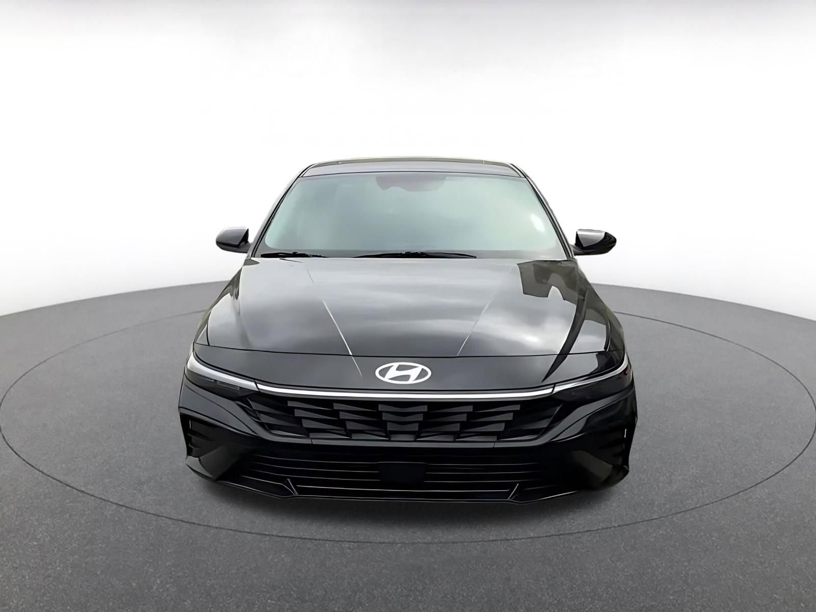 Used 2025 Hyundai Elantra SEL image 5