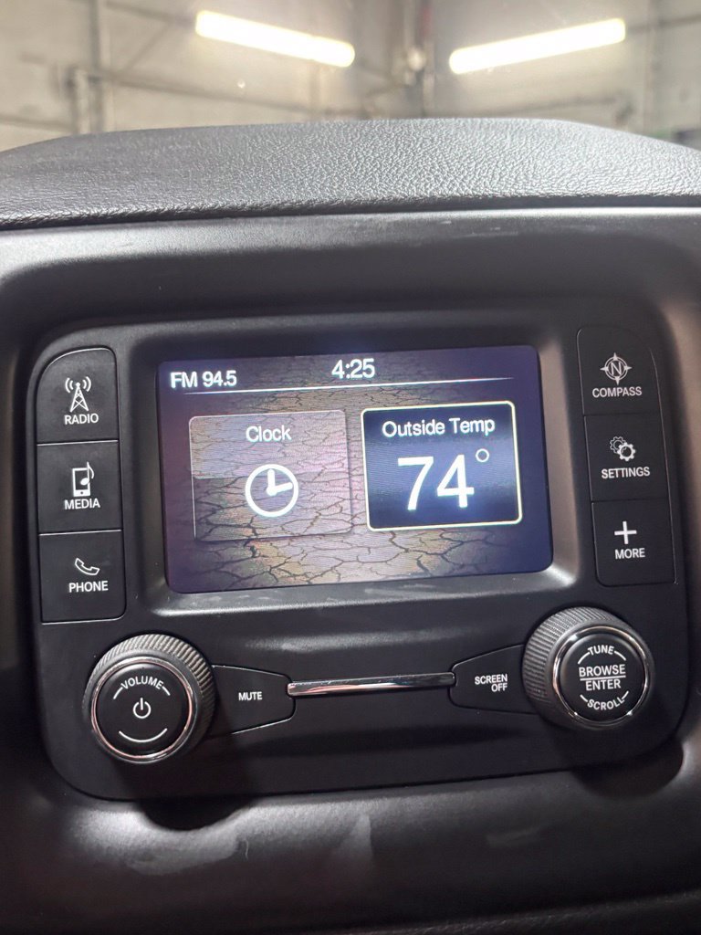 Used 2018 Jeep Compass Latitude AWD/4WD image 12