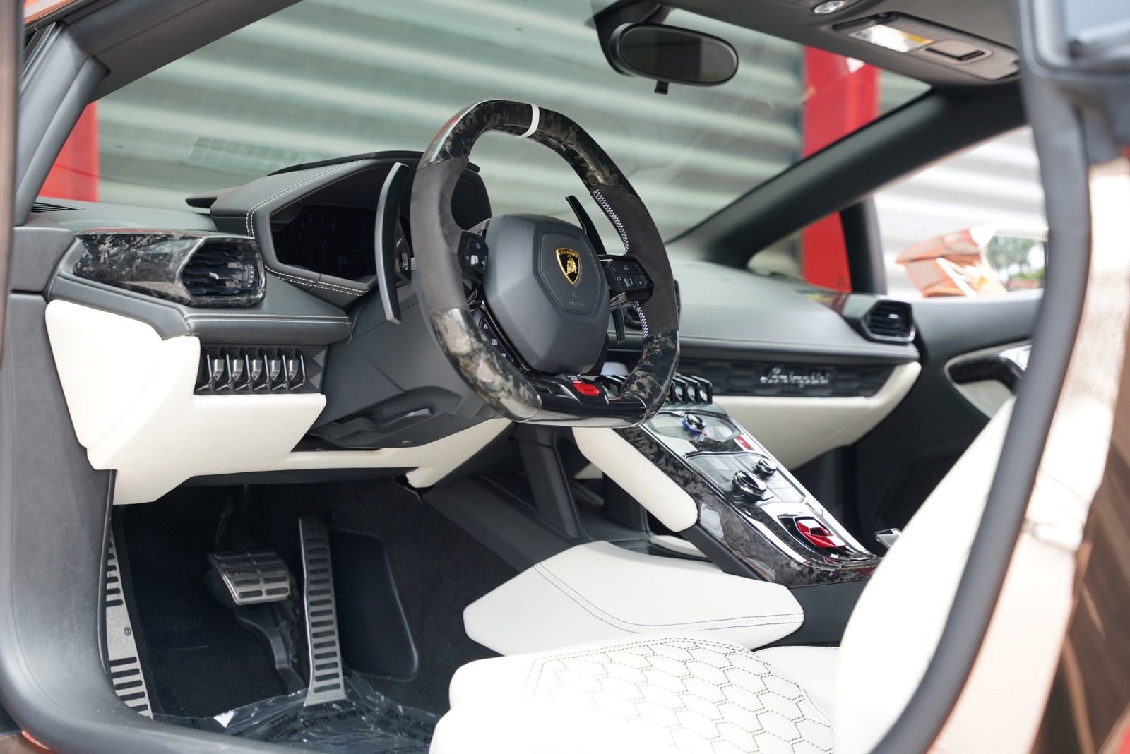 Used 2015 Lamborghini Huracan LP 610-4 AWD/4WD video 2