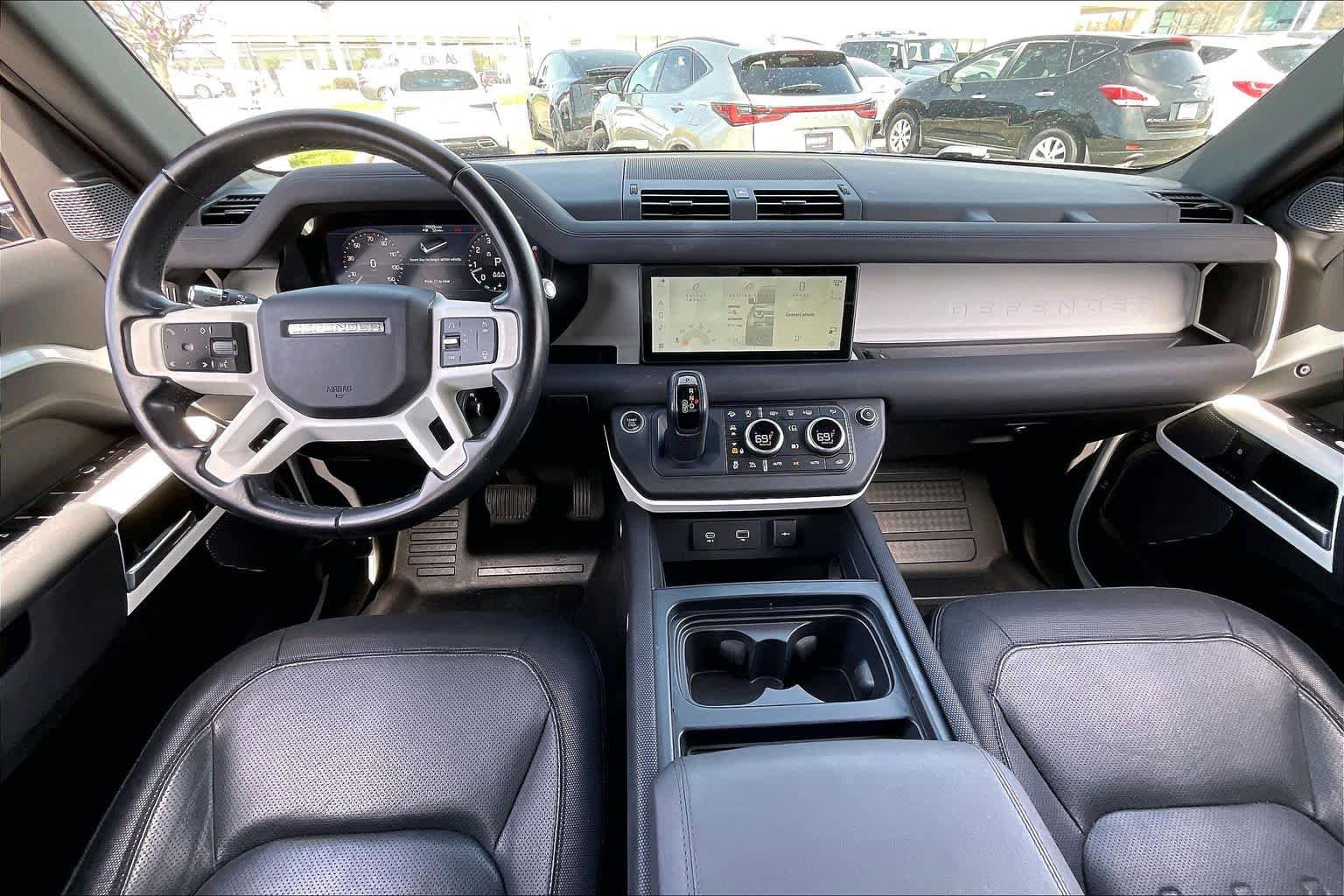 Used 2021 Land Rover Defender 110 X-Dynamic SE AWD/4WD image 14