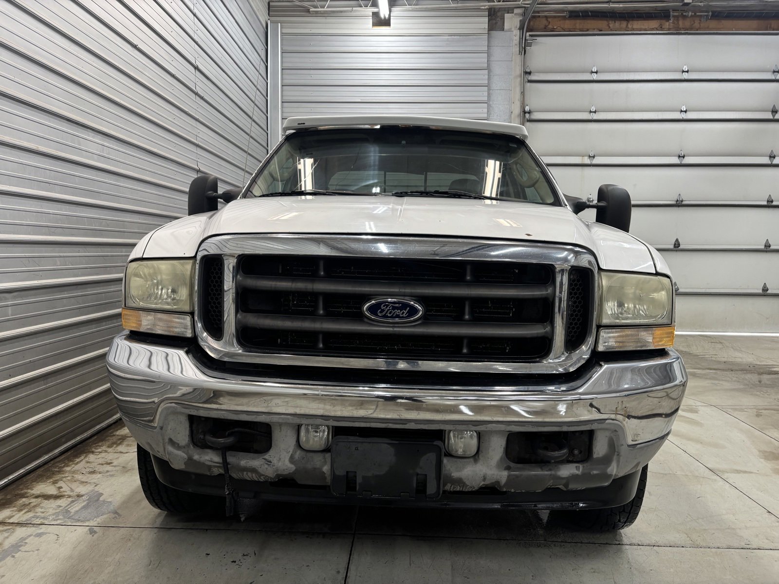Used 2004 Ford F350 XL image 2