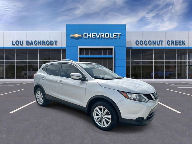 Used 2019 Nissan Rogue Sport SV FWD image 2