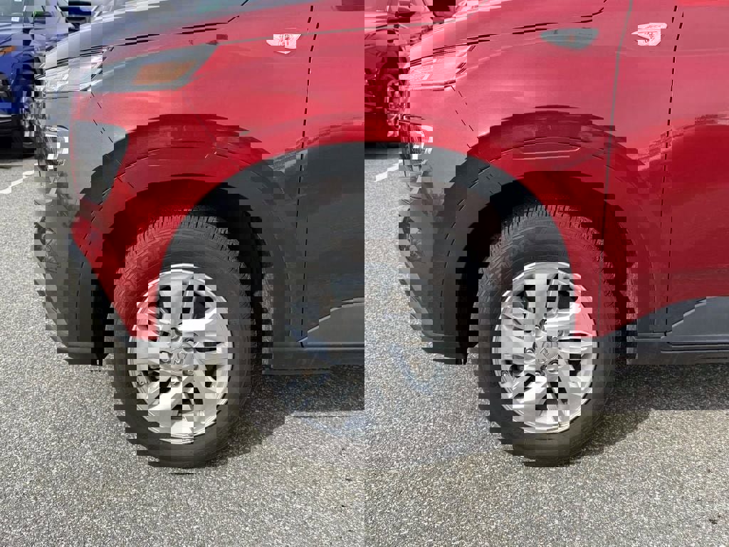 Certified 2025 Hyundai Venue SE image 7