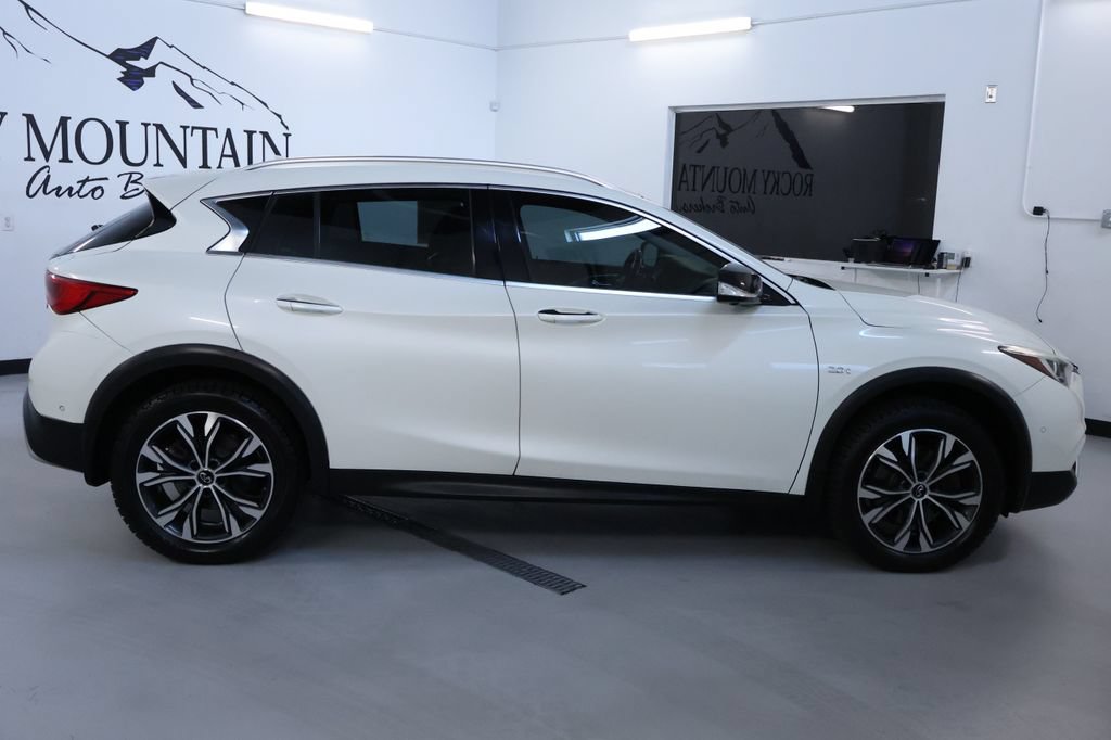 Used 2019 INFINITI QX30 AWD w/ Proassist Package image 8