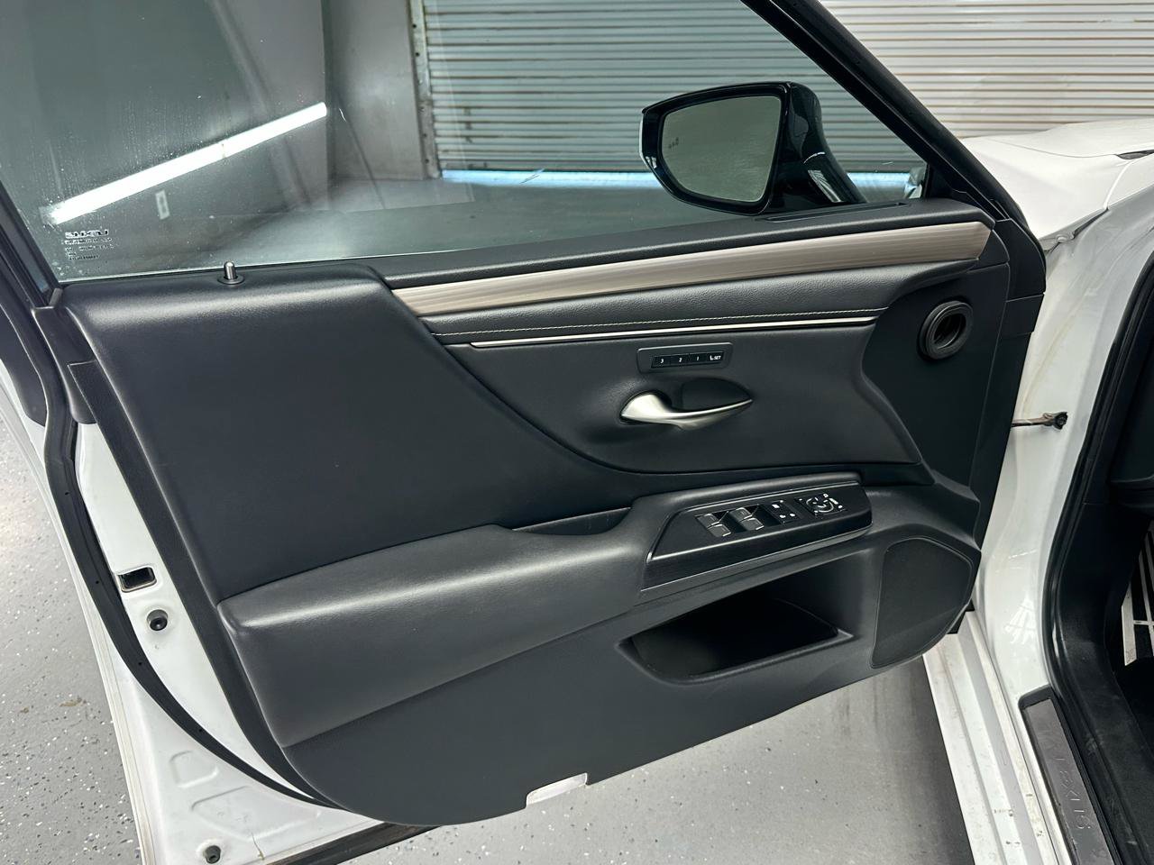 Used 2021 Lexus ES 350 F Sport w/ Accessory Package 2 FWD image 17