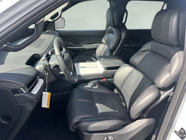 New 2026 Lincoln Navigator Reserve w/ Jet Appearance Package AWD/4WD image 9