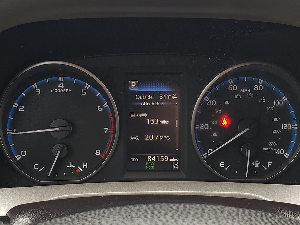 Used 2018 Toyota RAV4 LE image 30