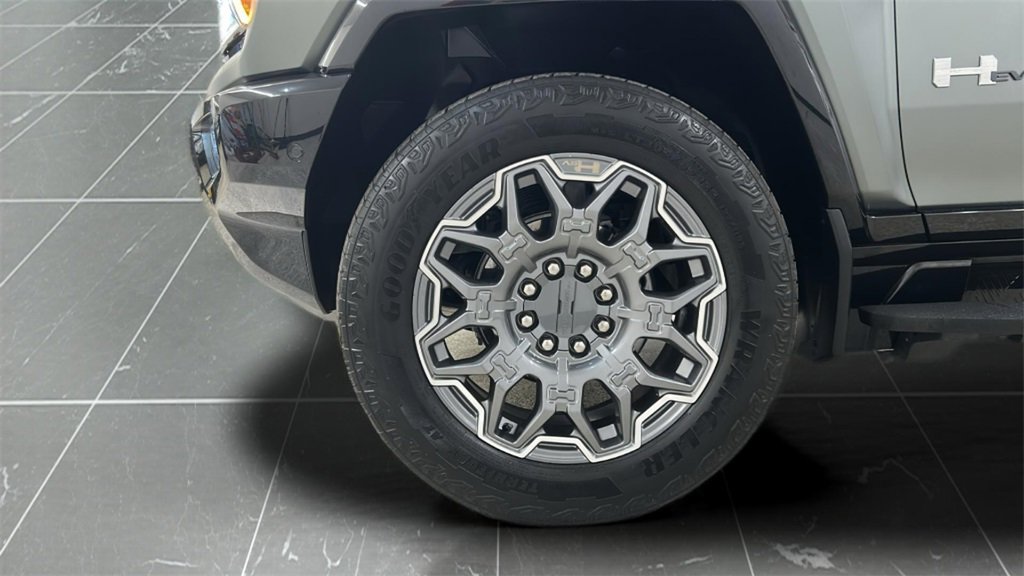Used 2024 GMC Hummer EV 3X image 9
