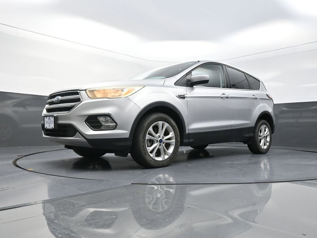 Used 2017 Ford Escape SE image 25