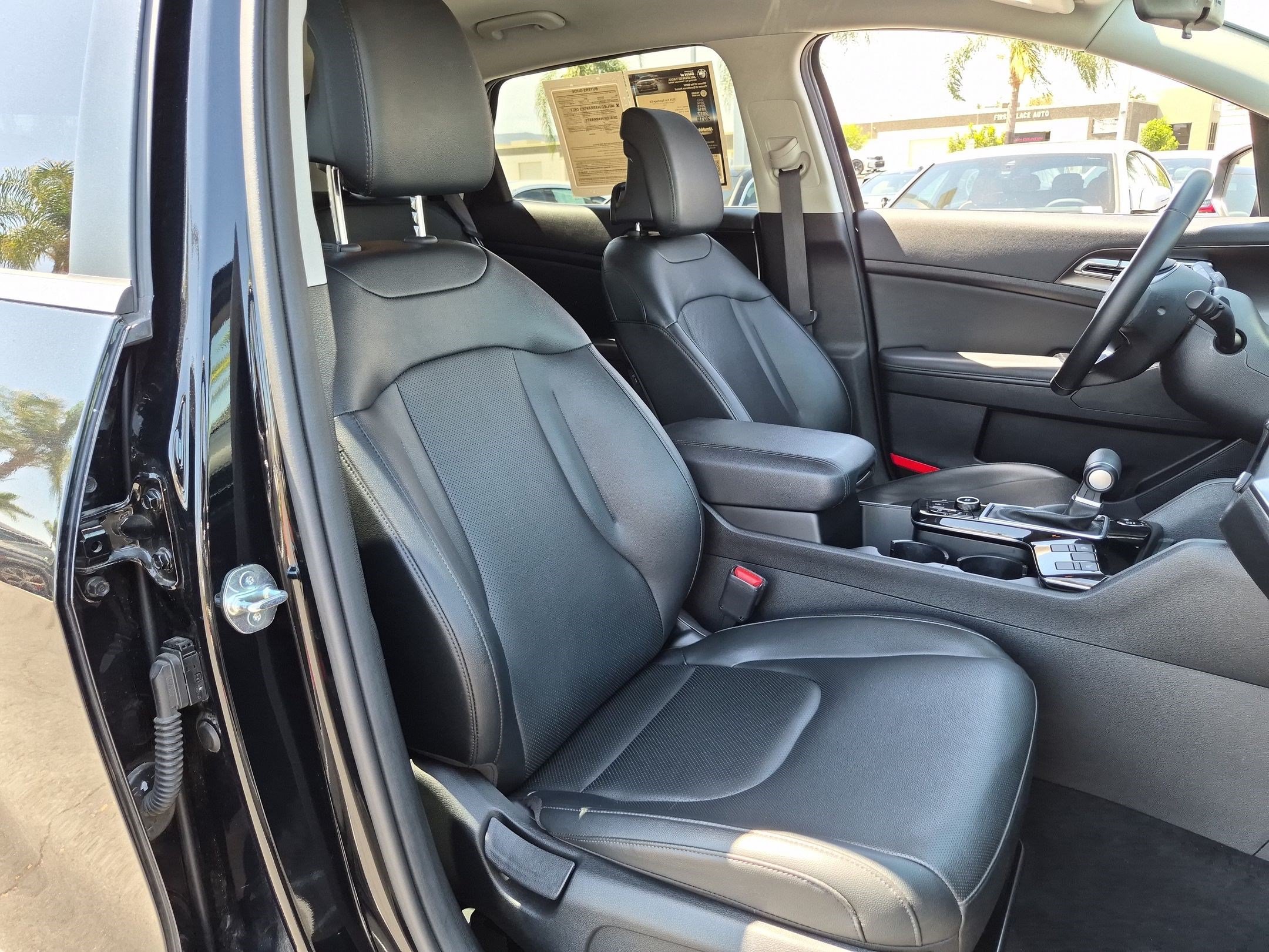 Used 2024 Kia Sportage EX FWD image 32
