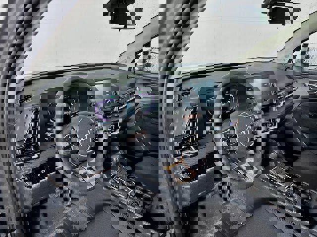 Certified 2025 Kia Sportage LX image 9