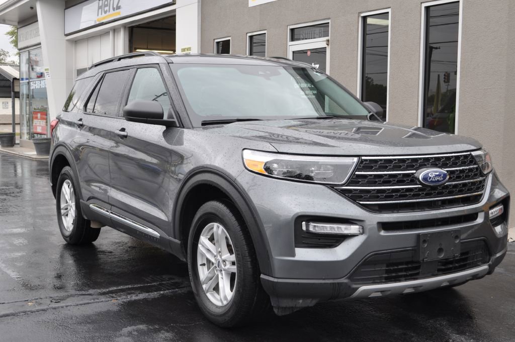 Used 2024 Ford Explorer XLT w/ Equipment Group 202A image 24