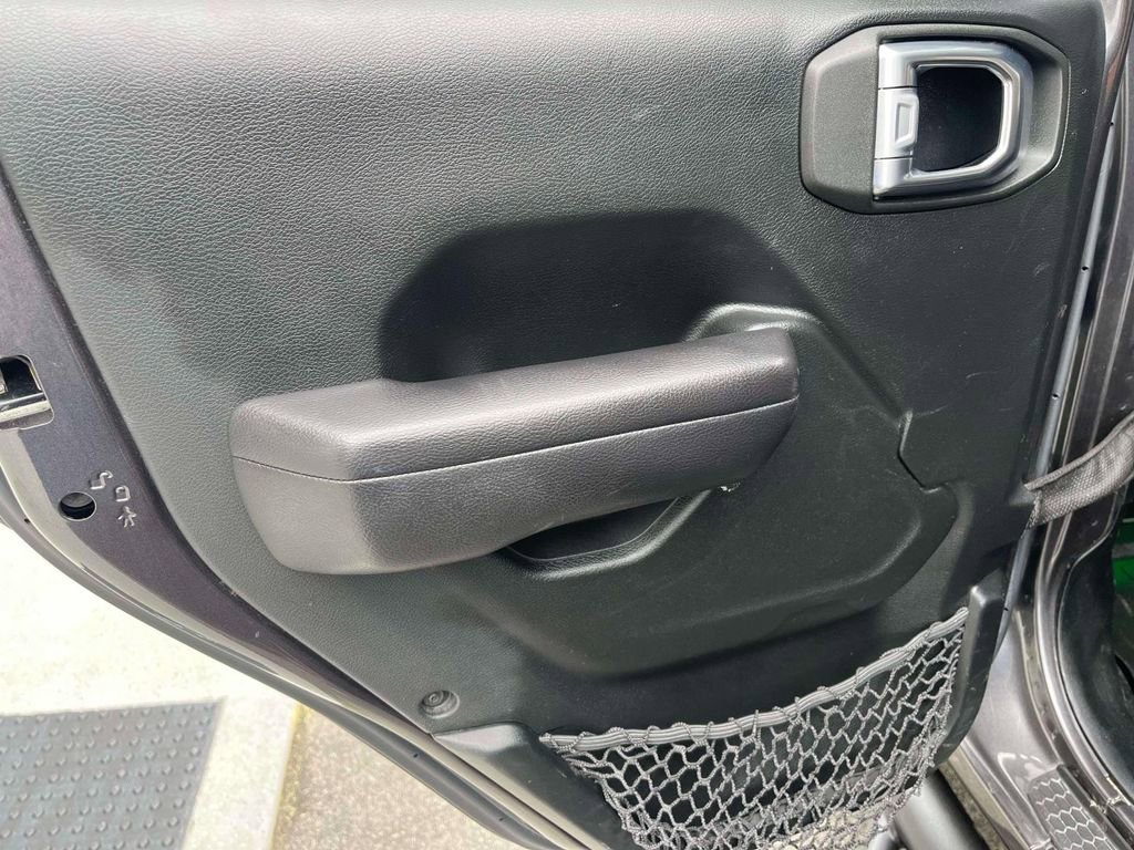 Used 2018 Jeep Wrangler Unlimited Sport S image 15