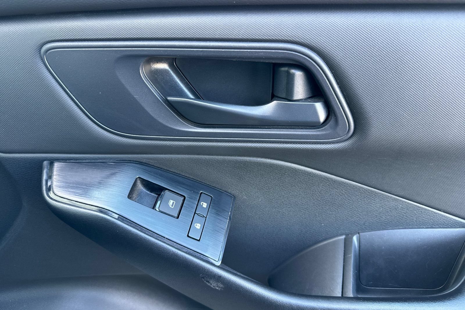 Certified 2024 Nissan Rogue S FWD image 20