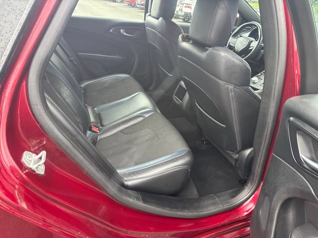Used 2015 Chrysler 200 S FWD image 32