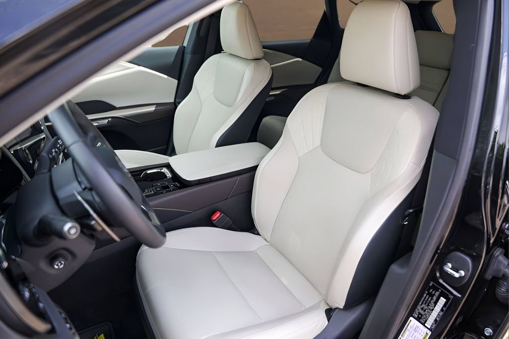 Used 2024 Lexus RX 350 FWD w/ Technology Package image 7