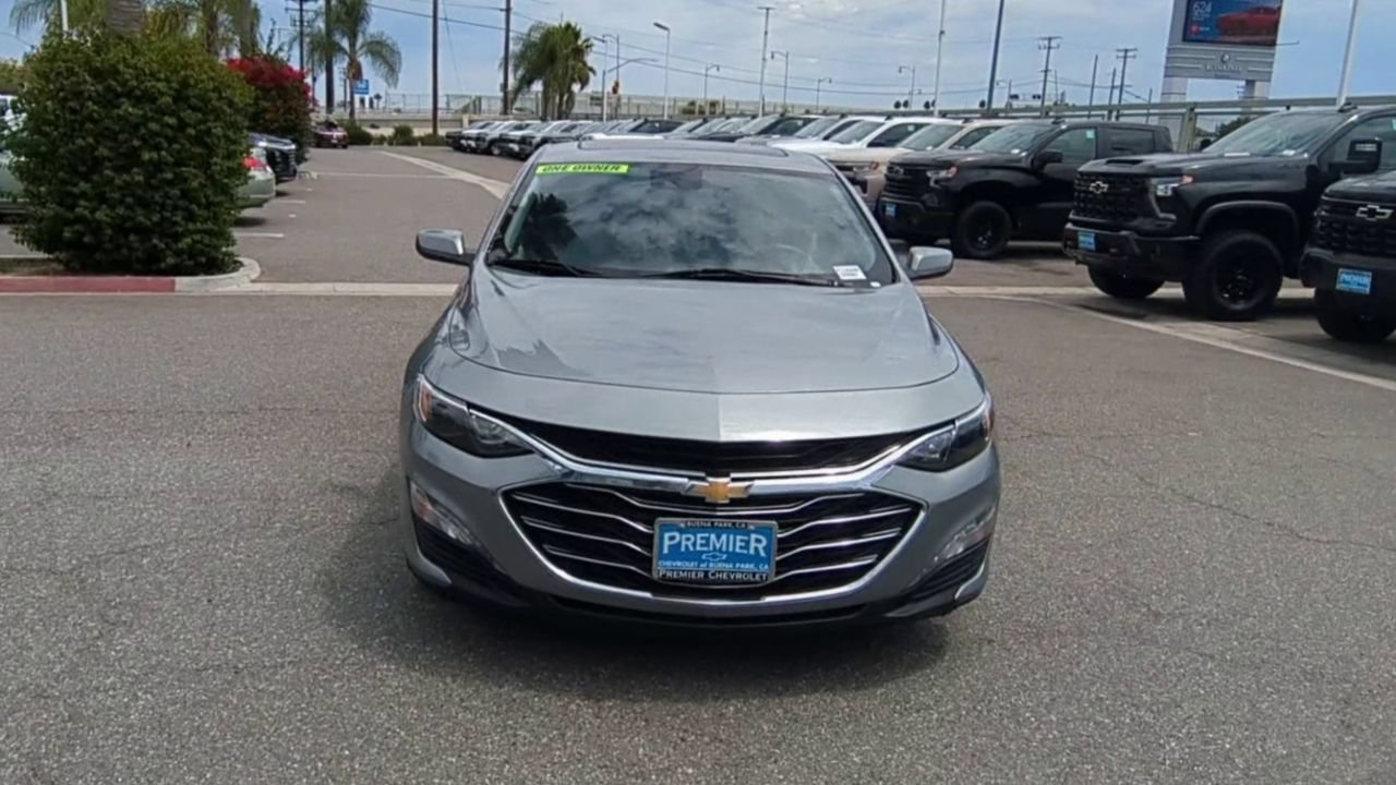 Used 2023 Chevrolet Malibu LT FWD image 3