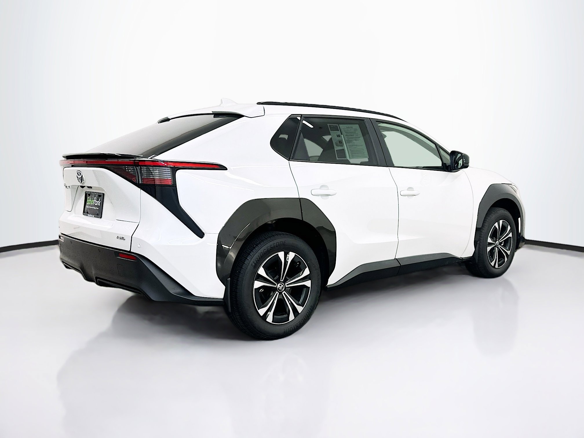 Used 2023 Toyota bZ4X XLE w/ Weather Package image 9