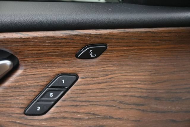 Used 2022 Jeep Grand Cherokee Summit w/ Luxury Tech Group V AWD/4WD image 32