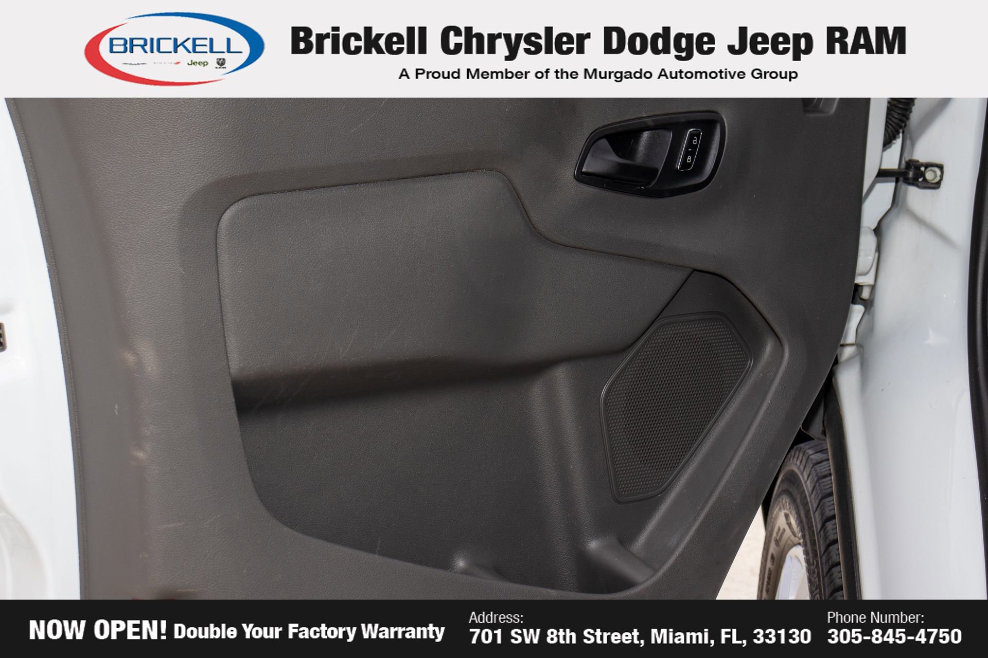 Used 2023 Ford E-Transit Medium Roof image 11