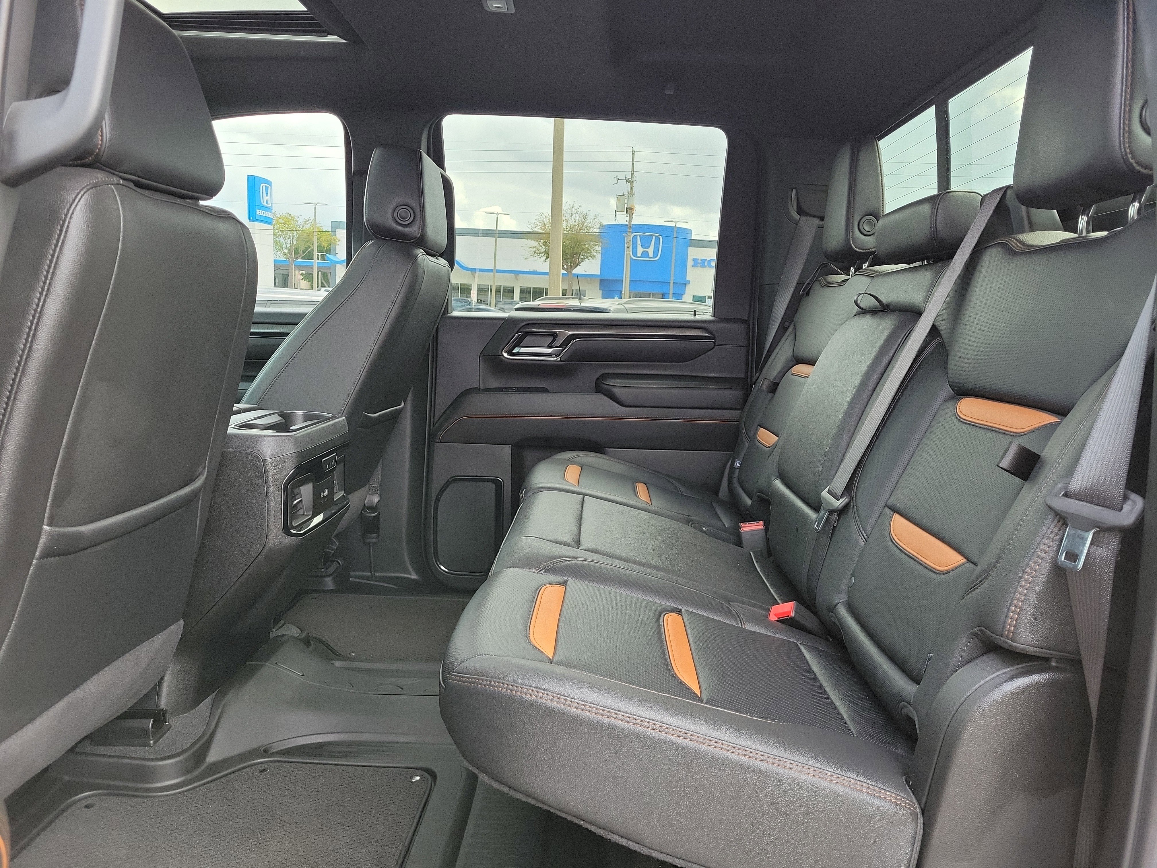 Used 2024 GMC Sierra 2500 AT4 w/ AT4 Premium Plus Package image 15