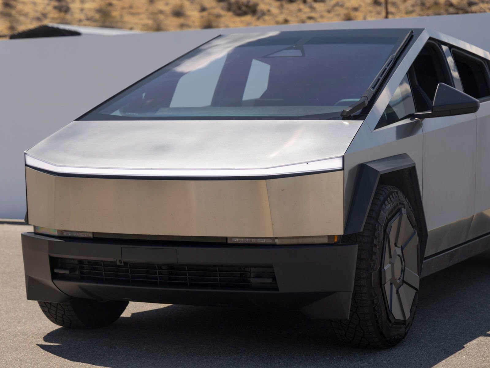 Used 2024 Tesla Cybertruck Cyberbeast AWD/4WD image 6