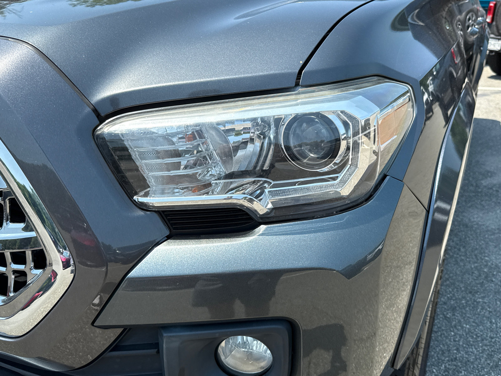 Used 2017 Toyota Tacoma TRD Sport w/ Tow Package (A/T) AWD/4WD image 7