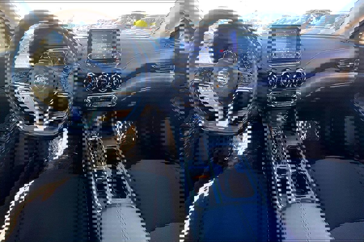 Used 2023 Nissan Sentra SV image 21