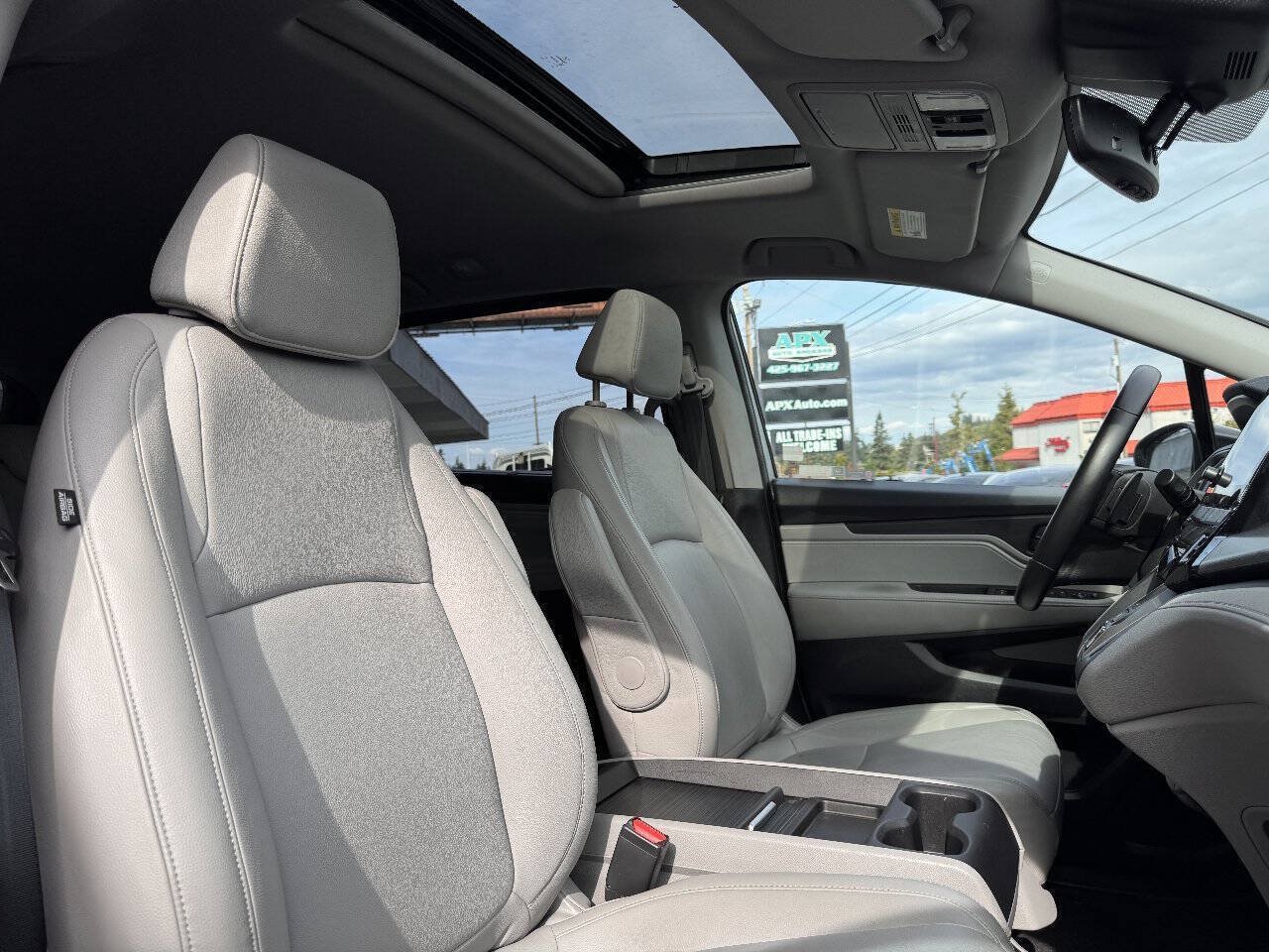 Used 2018 Honda Odyssey EX-L image 16
