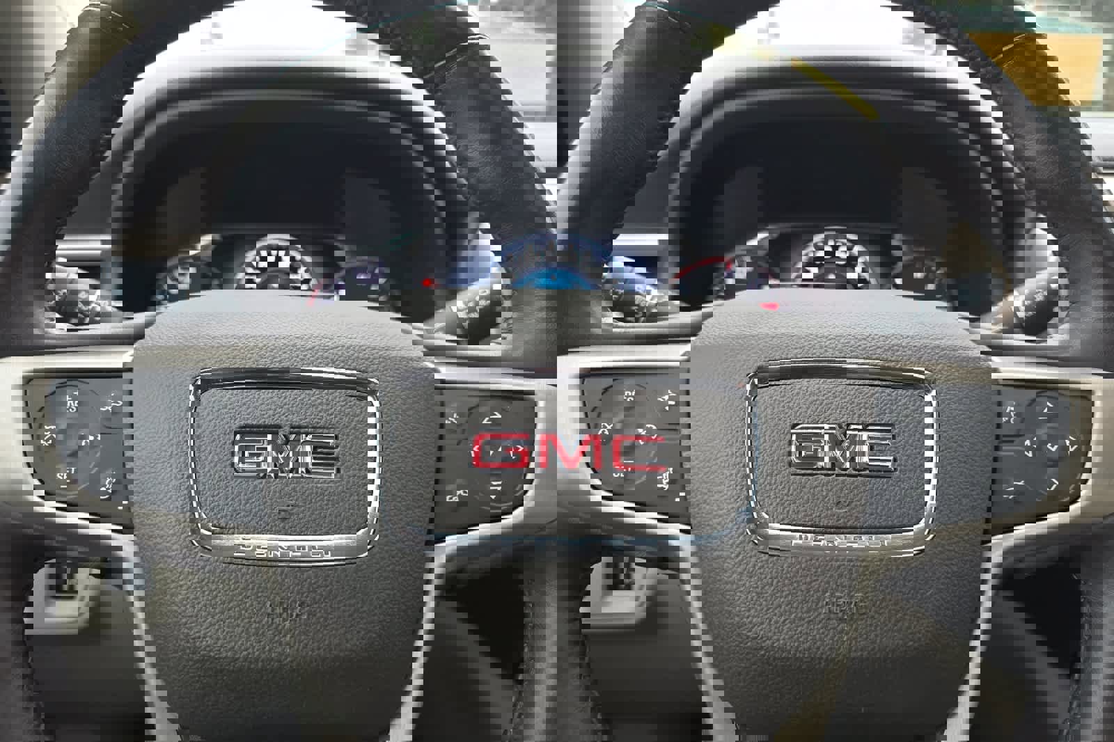 Used 2017 GMC Acadia Denali w/ Technology Package image 27