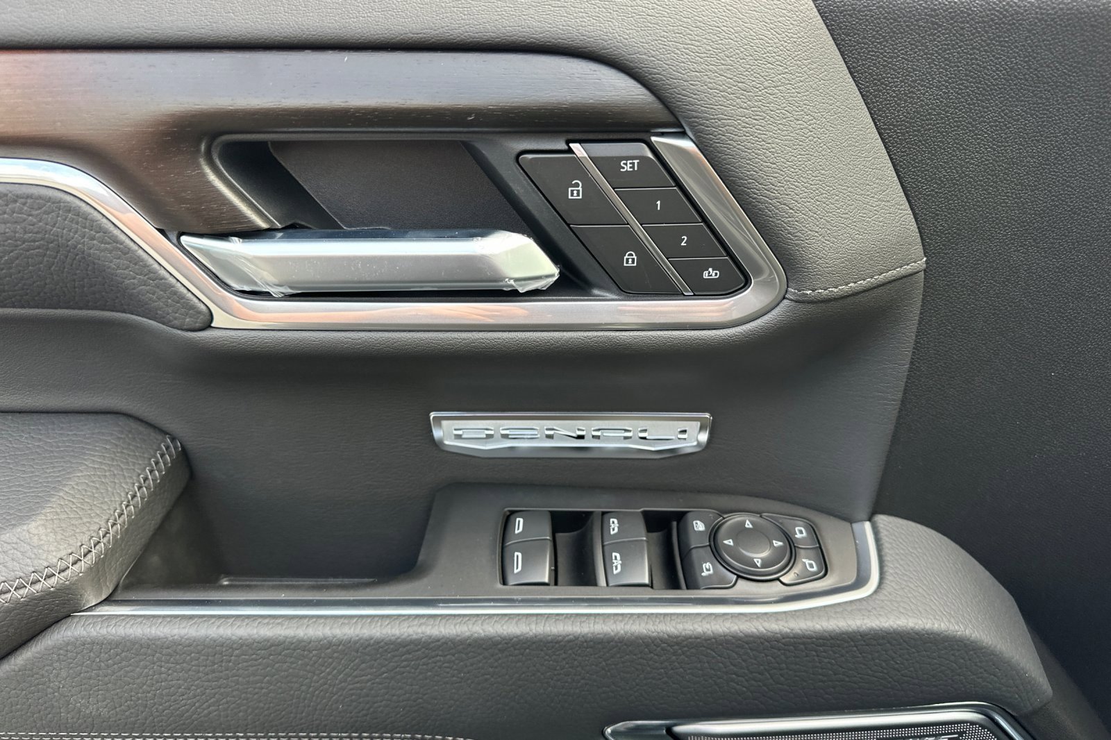 New 2026 GMC Sierra 1500 Denali w/ Technology Package image 9