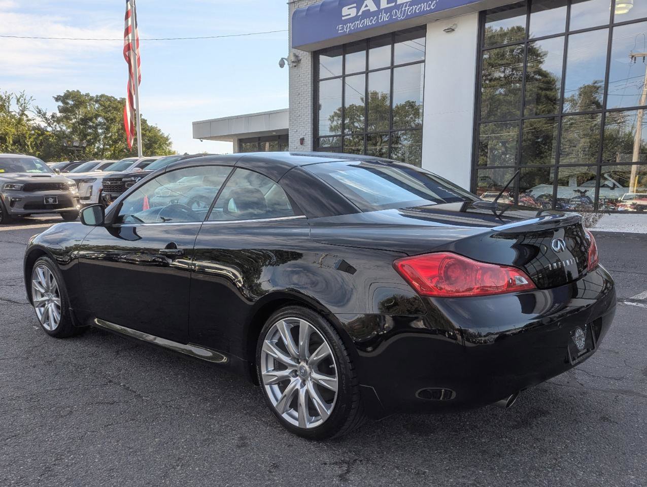 Used 2013 INFINITI G37 Convertible w/ Premium Pkg RWD image 10