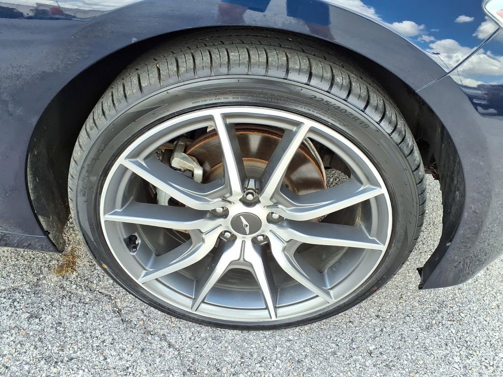 Used 2019 Genesis G70 2.0T Advanced w/ Dynamic Package image 9